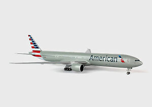 SkyMarks American Airlines Boeing 777-300ER SKR715 1//200 REG# N718AN w//Gear New