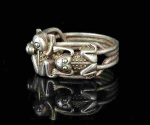 China Hand-Carved Precious Tibetan Silver Frog Statue Ring