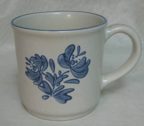 Pfaltzgraff Yorktowne Gray Blue 10 oz Cup VERY NICE!