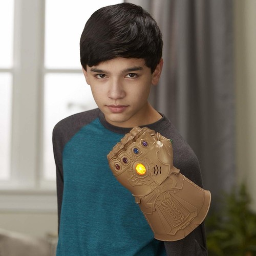 Avengers Marvel Infinity guerre Gauntlet électronique Fist Figure