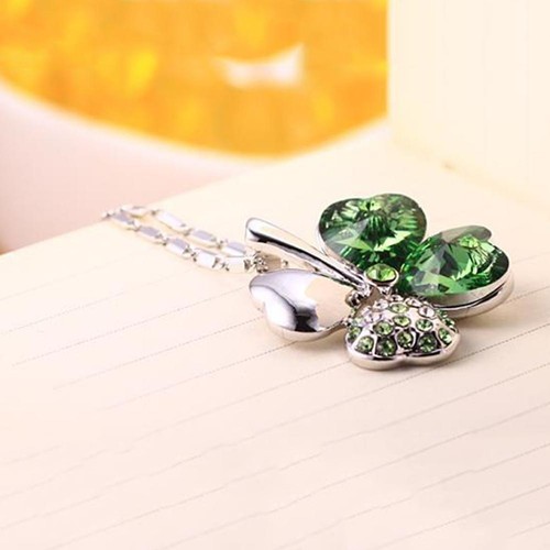 St Patrick/'s Day Lucky Crystal Four Leaf Clover Green Pendant Necklace Hea I2W6
