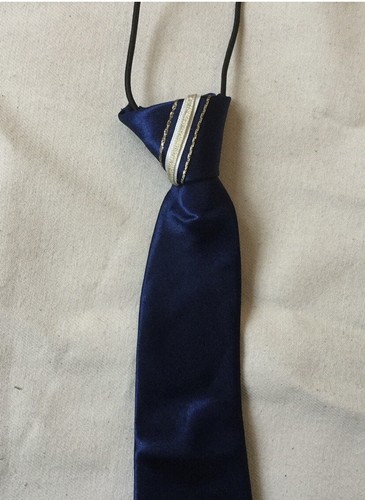 childs equestrian showing set show tie and bows In NAVY CREAM /& GOLD Lead Rein