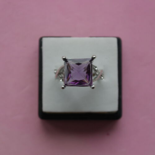 N1//2-3.2 Gr. Beautiful Silver Ring With Amethyst And White Topaz Size L