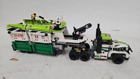 LEGO World Racers Set 8864 w/ 2 Minifigures Incomplete Free S&H