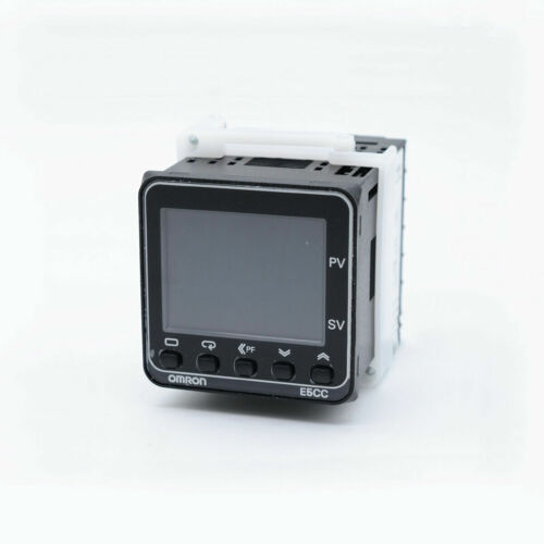 OMRON E5CC-QX2ASM-800 Temperature Controller 100-240V AC New in Box 