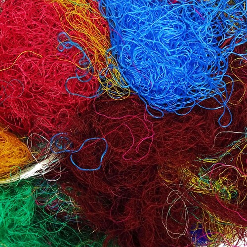filage de 100 g Saree Fibre Silk Multicolor Throwsters déchets pour le feutrage