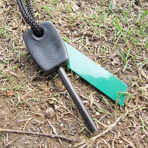 Feuerstarter Feuerzeug Magnesium Feuerstein Notfall Camping Survival Gear Kit