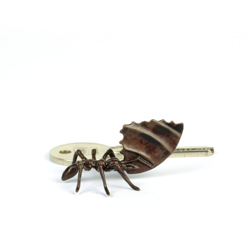 okimono leaf cutter ant collectable Solid bronze ant sculpture tokonoma art