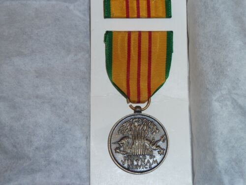 AMERICAN VIETNAM SERVICE MEDAL 1969 DATED ORIGINAL SEE ALL PICS