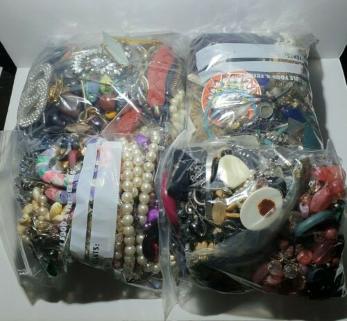 1KG Job Lot costume broken,beads jewellery mixed bundle upcycle resell,craft. 