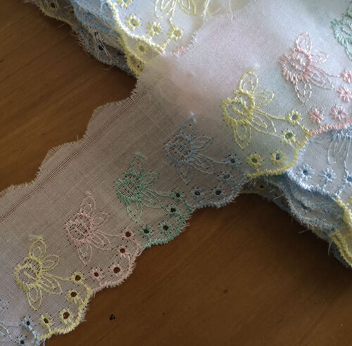 2/"-3.5/" wide White Eyelet Cotton Blend lace//Embroidere Rainbow Flower Trim zhb79