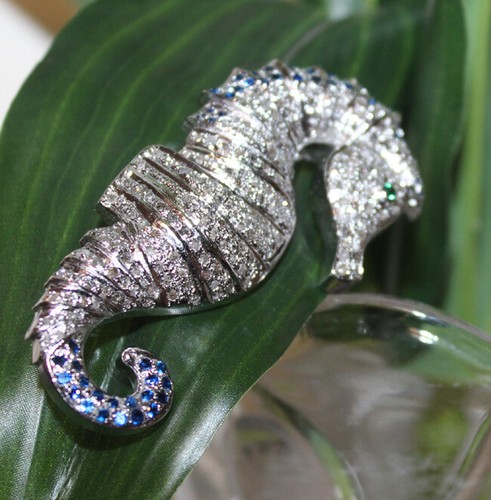 4.90cts ROSE CUT DIAMOND SAPPHIRE /& EMERALD .925 SILVER SEA HORSE BROOCH PIN