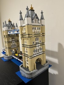 LEGO Creator: London Tower Bridge (10214) RETIRED Incomplete