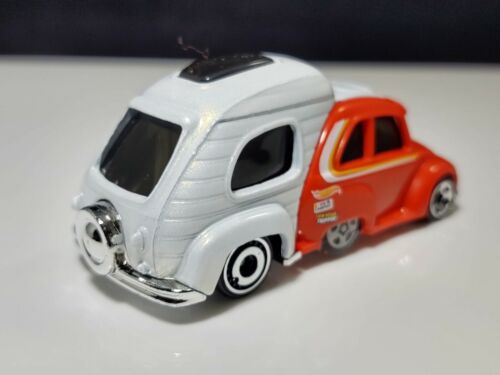 White Tinted Windows HW ROAD TRIPPIN/' Hot Wheels Tooned Series RV Red