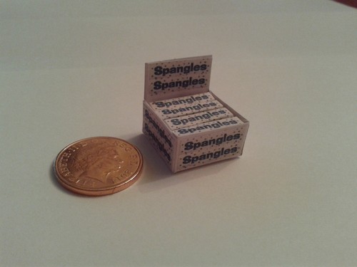 Dulces Para Dollshouse Miniatures Cool Ice 1//12 Scale-Caja De Lentejuelas