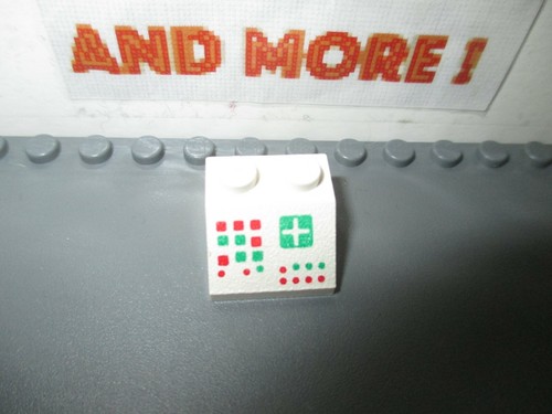 LEGO Bricks & Building Pieces Lego-slope slope 1x 2x2 computer panel pattern 3039p34 white