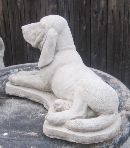 CONCRETE BLOODHOUND 0R GRAVE MARKER COONHOUND DOG STATUE OR USE AS MEMORIAL