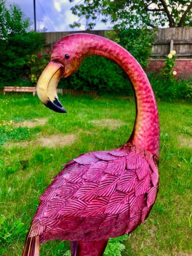 Beautiful Crafted Flamingo Metal Indoor Outdoor Pond Garden Ornament Sculpture