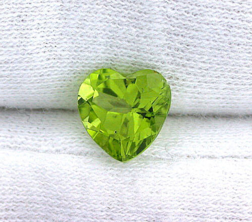 9mm  Natural San Carlos Aizona Apple Green Peridot Heart Gemstone Gem Stone