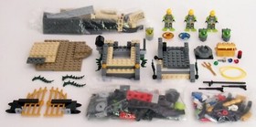 Lego 8061 - Atlantis Gateway Of The Squid - 87% Complete