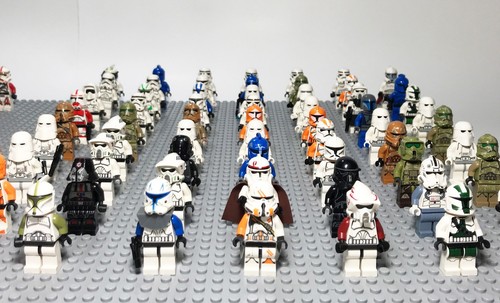 Lot of 4 RANDOM Lego Star Wars Minifigures Lot Clone Storm Troopers Commander