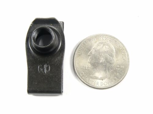 #132 20 pcs 13mm Hex M8-1.25mm x 30mm Long GM Truck Body Bolts /& U-nut Clips