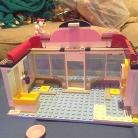 Lego Friends 41007 Heartlake Pet Salon - Retired read