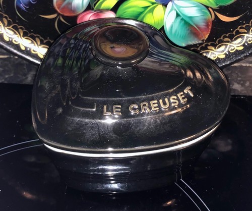 Le Creuset New Le Creuset small heart shaped lidded ramekin dish 0.3 l black