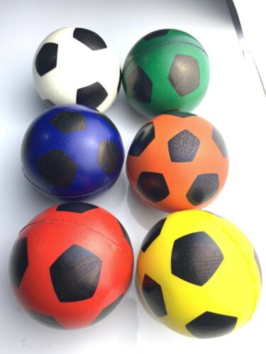 2 X en mousse souple éponge boules Intérieur//Extérieur Enfants Fun couleurs assort