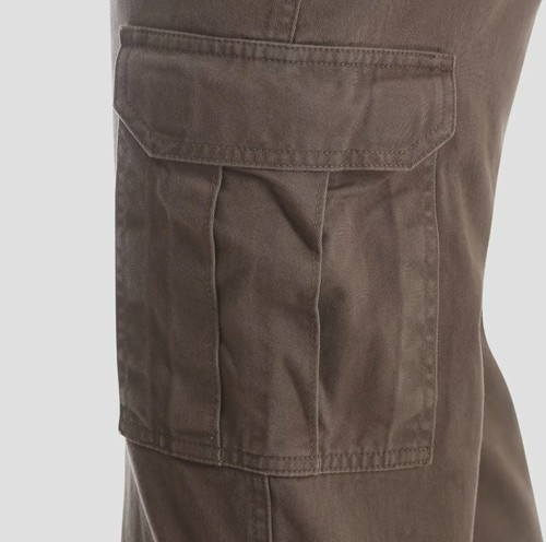 cargo pants with tech pocket