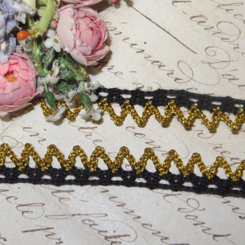 1y VTG 1/2" FRENCH BLACK GOLD METAL RICK RACK JACQUARD TRIM DOLL DRESS ROCOCO 1y VTG 1/2" FRENCH BLACK GOLD METAL RICK RACK JACQUARD TRIM DOLL DRESS ROCOCO