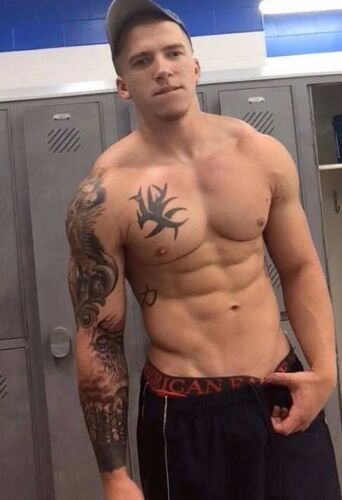 Shirtless Male Muscle Jock Ripped Abs In Locker Room Gym Tats Guy PHOTO