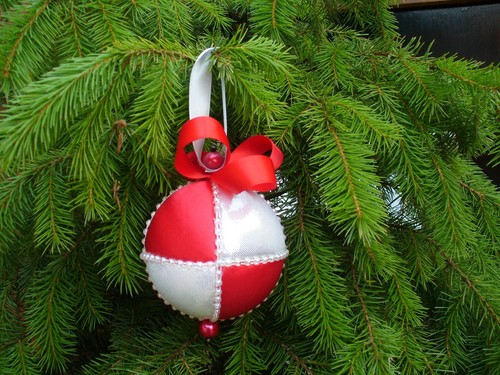 Christmas Handmade Luxury 8cm Tree Baubles Red /& Silver Decoration Orniment