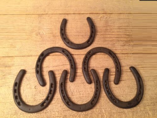Set of 2 Large Horse Shoes Rustic Cast Iron 5/" tall by 4 3//4/" wide 0170-05208