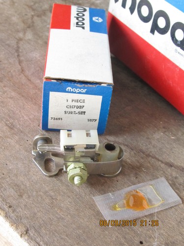 NOS MOPAR IGNITION POINTS CHRYSLER DODGE PLYMOUTH with BUILT IN CONDENSER