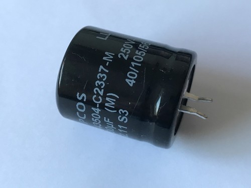 Radial 250V 105° B43504C2337M RM10 2 Stück EPCOS 20/% 330uF 330µF Elko