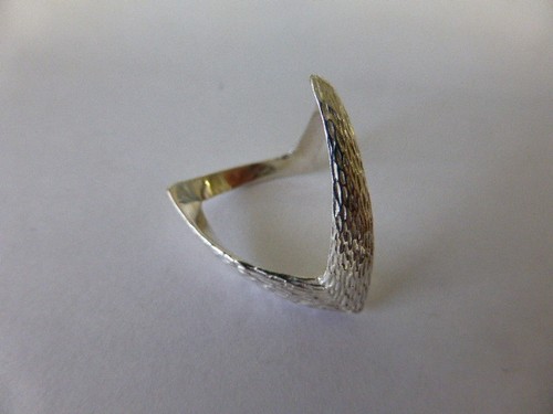 STERLING SILVER DOUBLE WISHBONE RING BARK EFFECT