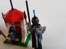 LEGO 6035 Castle Guard Sentry And Mounted Guard 1987 6035-1 #3 Black Falcons