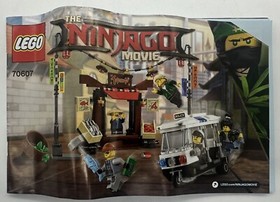 LEGO Ninjago: NIJAGO CITY CHASE 70607, 100% Set-Minifig-Instruction-Damaged BOX