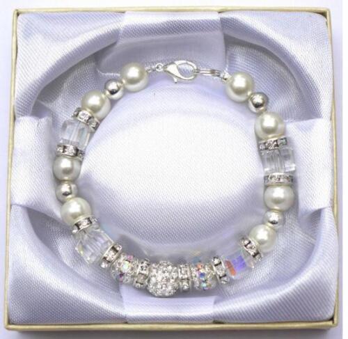 Personalised Engraved Aunt Cube Bead Bracelet With Free Box and Gift Card 