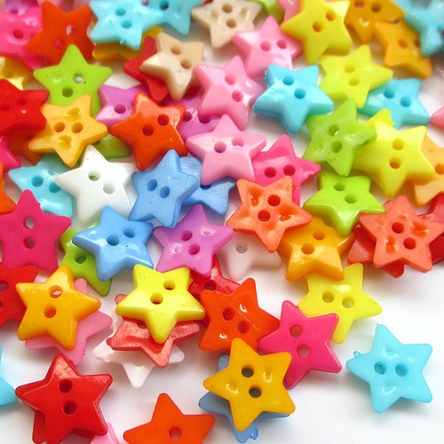 200pcs 12mm Mini Plastic Star Button 2Holes Craft Clothe Sewing Wholesale