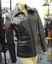 Joseph Ribkoff Bnwt UK 10 gloriosa Nero Lucido CRISS CROSS Giacca//cappotto corto