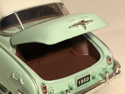 MOTORMAX 1950 BEL AIR DIECAST CAR LIGHT GREEN WITH WHITE TOP 1:24 NO BOX #512