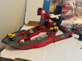 Lego 7046 World City Fire Command Craft Complete with Manual & Figures  no box