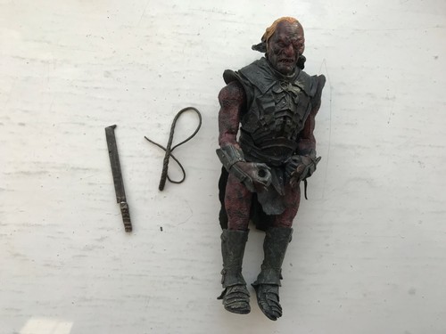 LORD OF THE RINGS URUK-HAI WARRIOR UGLUK ACTION FIGURE TOY BIZ FELLOWSHIP SERIES
