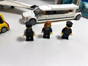 LEGO City: Airport VIP Service 60102 + partial airport only from 60104
