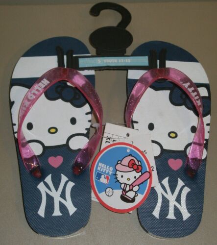 New York Yankees Hello Kitty Girls Flip Flop Sandals Shoes Small 11/12 Large 3/4 