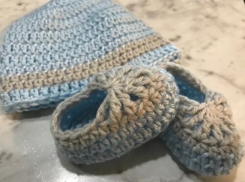 Handmade Crochet Baby Hat booties set Newborn 0-3 months Grey Blue Unisex