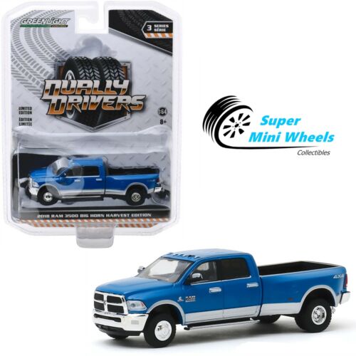 Greenlight 1:64 Dually Drivers 2018 Ram Harvest Edition Dually New Holland Blue