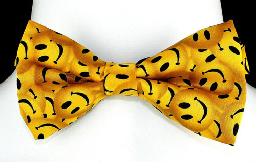 Smiley Face Men's Bow Tie Adjustable Funny Emoticon Novelty Yellow Bowtie 